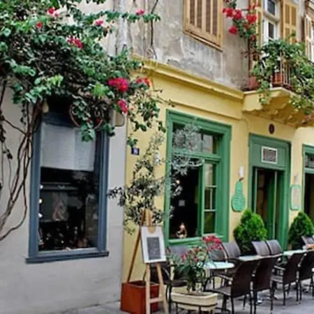 The House Of Romance Apartment *